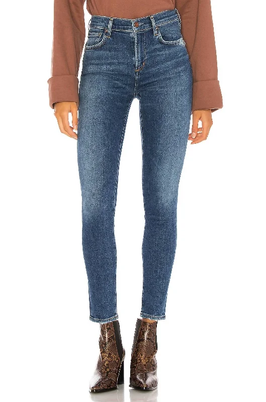 Can't Resist Sophie Mid Rise Jeans In Tame