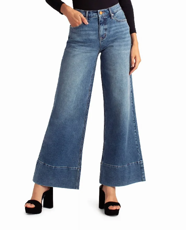 Clearance Items Hudson Yards Mid Rise Wide Leg Jean In Dark Blue