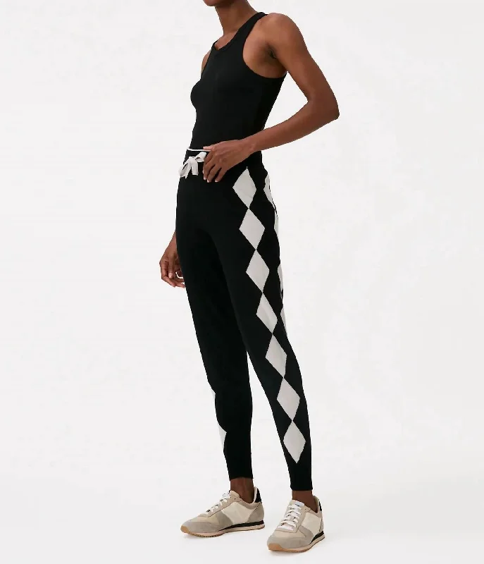 Weekend Offers That Sizzle Cotton And Silk Diamond Jogger Pant In Black