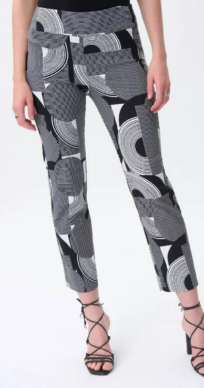Quick Sale Geometric Print Cropped Pants In Vanilla Black