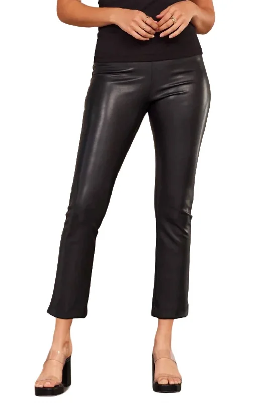 Steals and Deals Burton Crop Pant In Black
