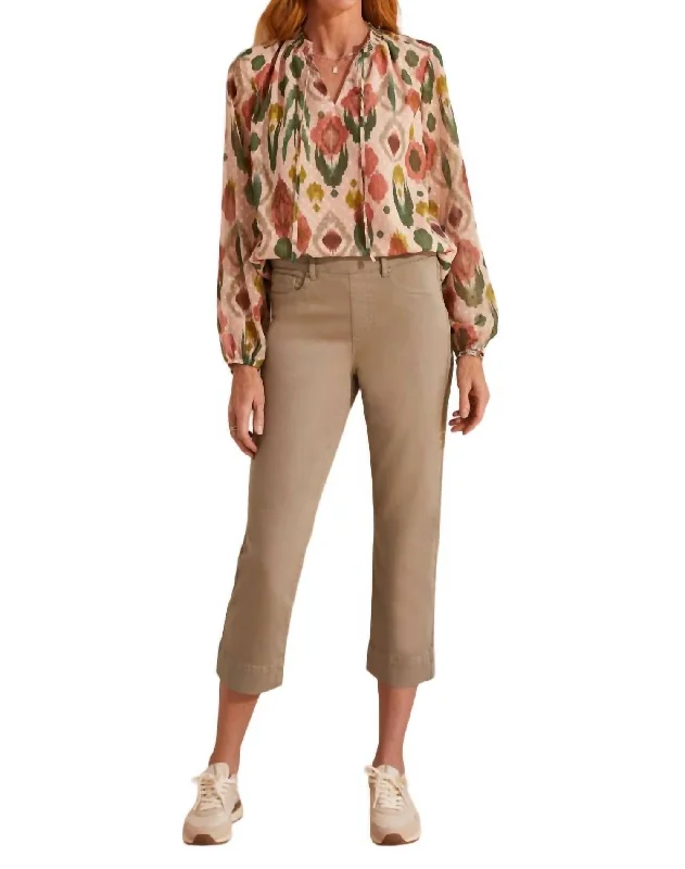 Deal Mania 5 Pocket Pull On Capri In Dried Sage