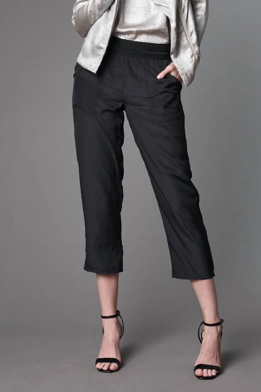 Special Promotion Cropped Pull-On Pant In Black