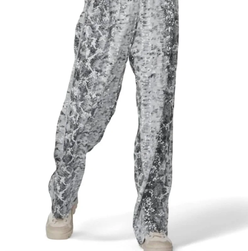 Weekend-Only Price Drops Olisa Trousers In Statue Mix