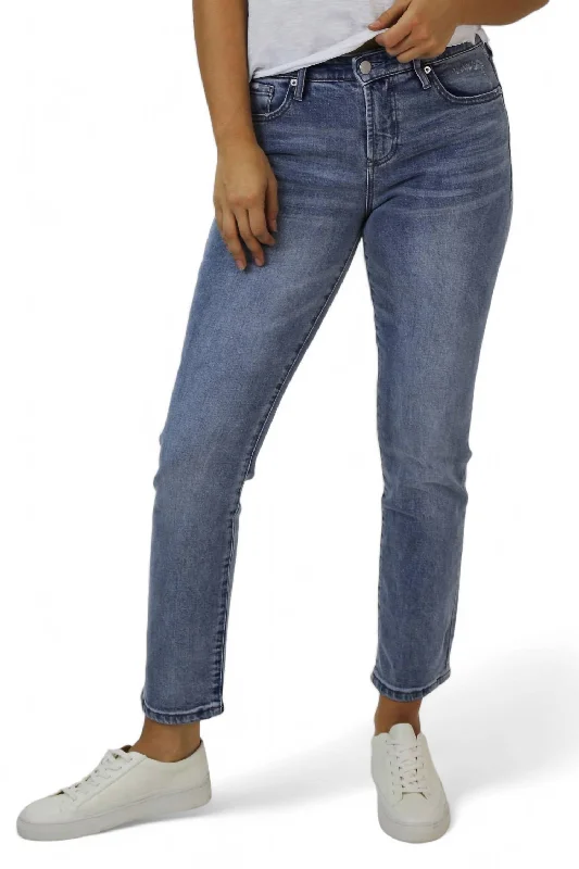 Weekend Savings Bonanza Blaire Straight Leg Jean In Light Blue