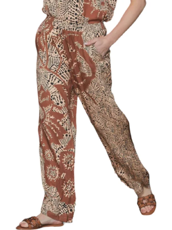 Weekend Offers That Thrill Ubine Trousers In Apricot