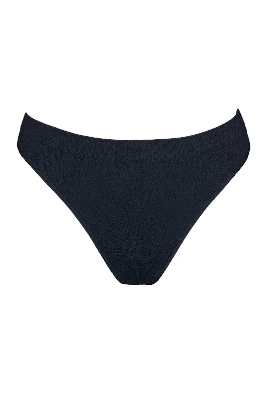 Bargain Blast Seamless black thongs